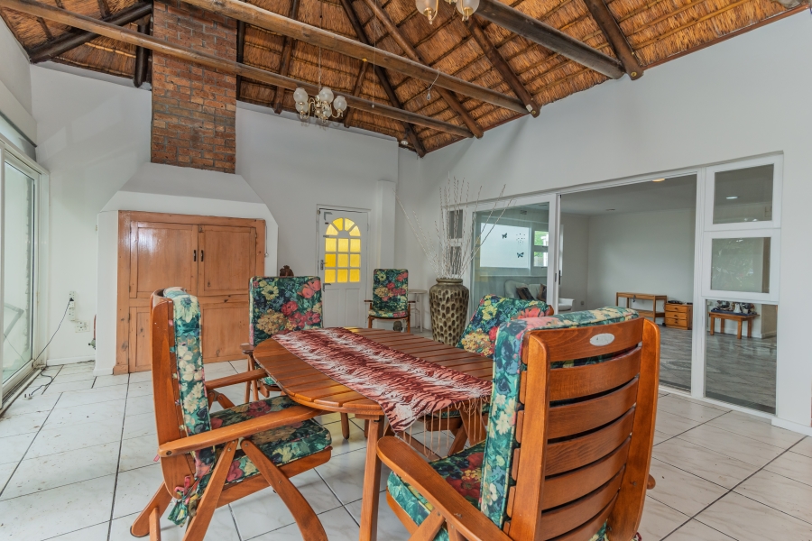 6 Bedroom Property for Sale in Kommetjie Western Cape